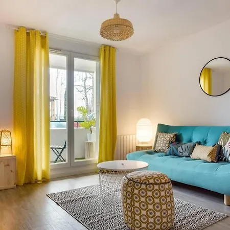T2 Avec Netflix ,parking Securise ,terrasse Apartment *
