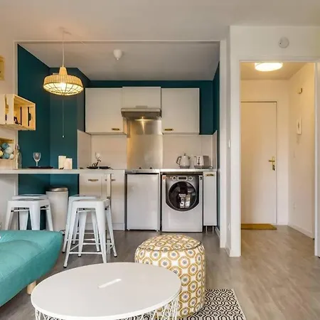 T2 Avec Netflix ,parking Securise ,terrasse * Aucamville
